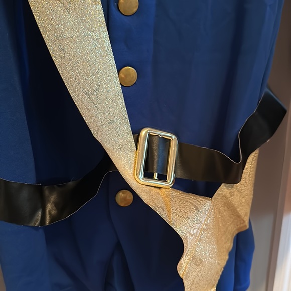 Storybook Prince Men’s Costume - Picture 4 of 6